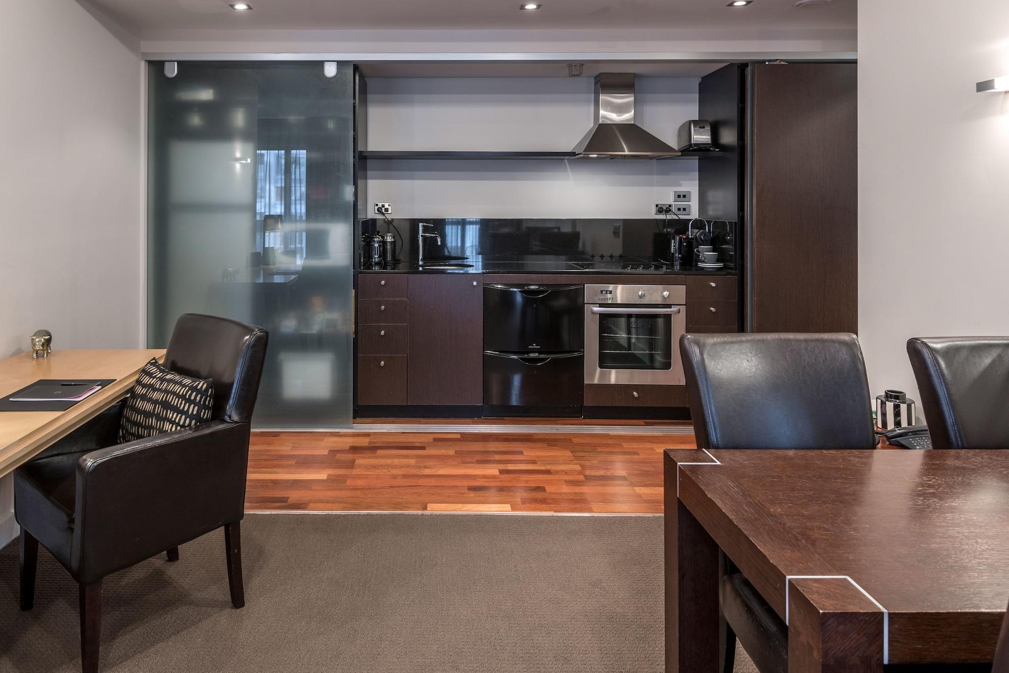 Museum Apartment Hotel, Independent Collection By Evt Веллінгтон Екстер'єр фото A kitchen in a serviced apartment