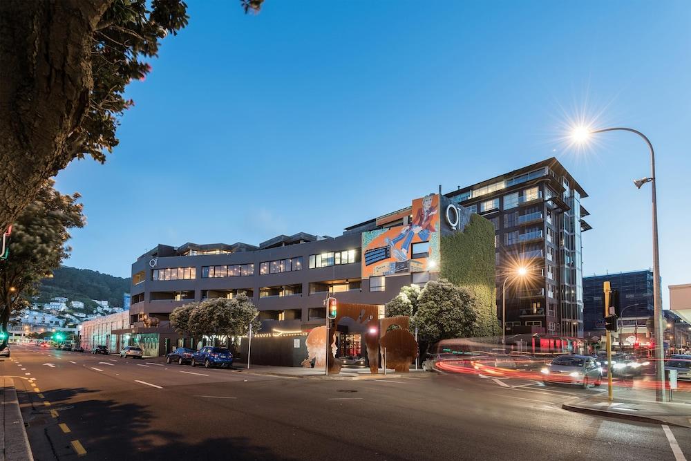Museum Apartment Hotel, Independent Collection By Evt Веллінгтон Екстер'єр фото The building at night