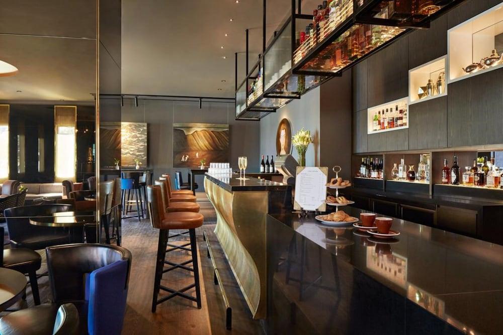 Museum Apartment Hotel, Independent Collection By Evt Веллінгтон Екстер'єр фото The bar at the hotel