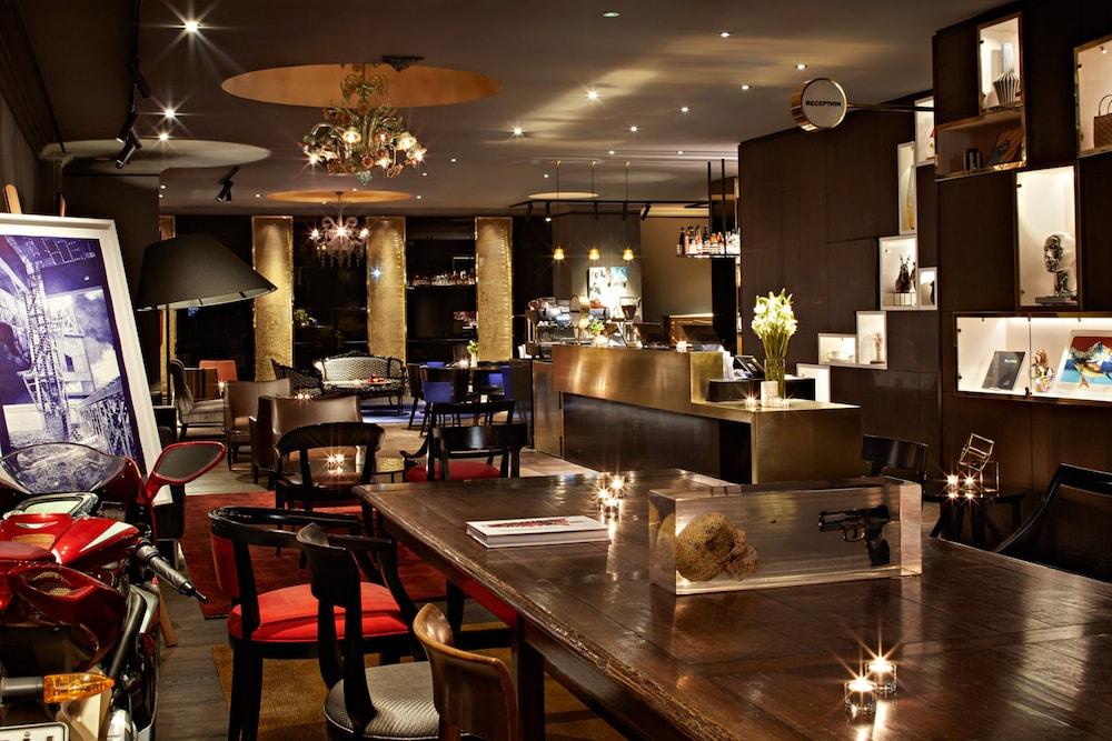 Museum Apartment Hotel, Independent Collection By Evt Веллінгтон Екстер'єр фото The interior of the bar
