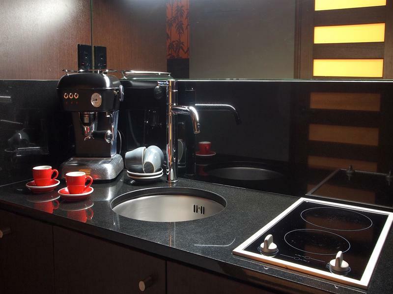 Museum Apartment Hotel, Independent Collection By Evt Веллінгтон Екстер'єр фото A coffee machine in a kitchen