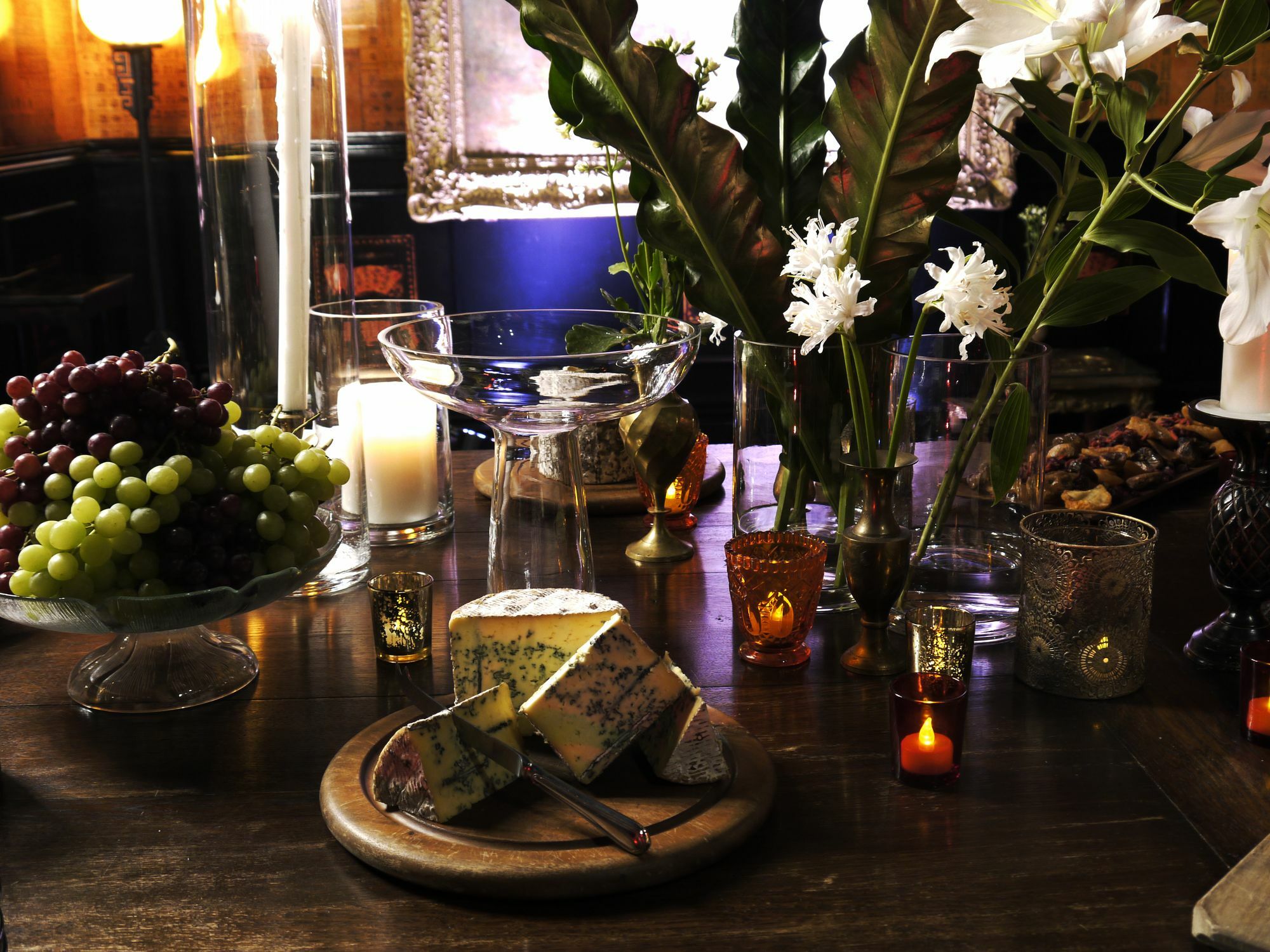 Museum Apartment Hotel, Independent Collection By Evt Веллінгтон Екстер'єр фото A cheese board at a party